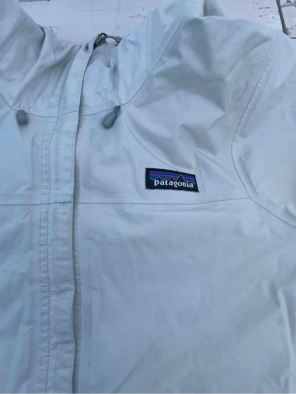 Patagonia Women's Light Gray Hooded Utility Jacket - Picture 10 of 16